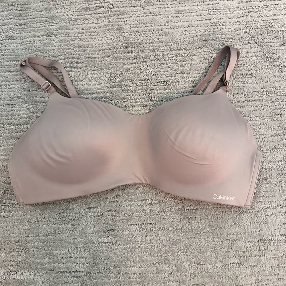 Calvin Klein Padded No Wire Bra | Fits like Size 36B